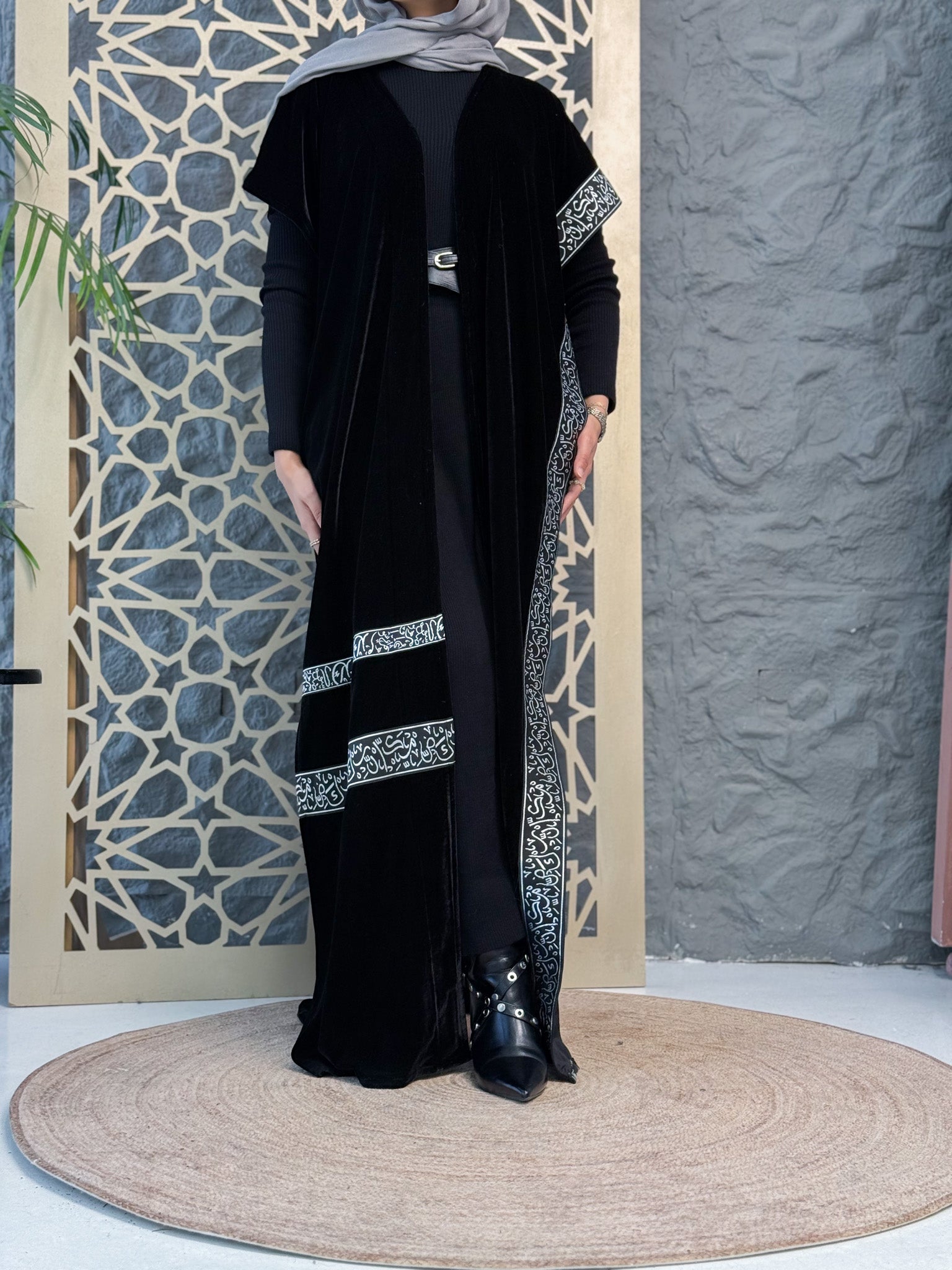 Elegant Arabic shawl