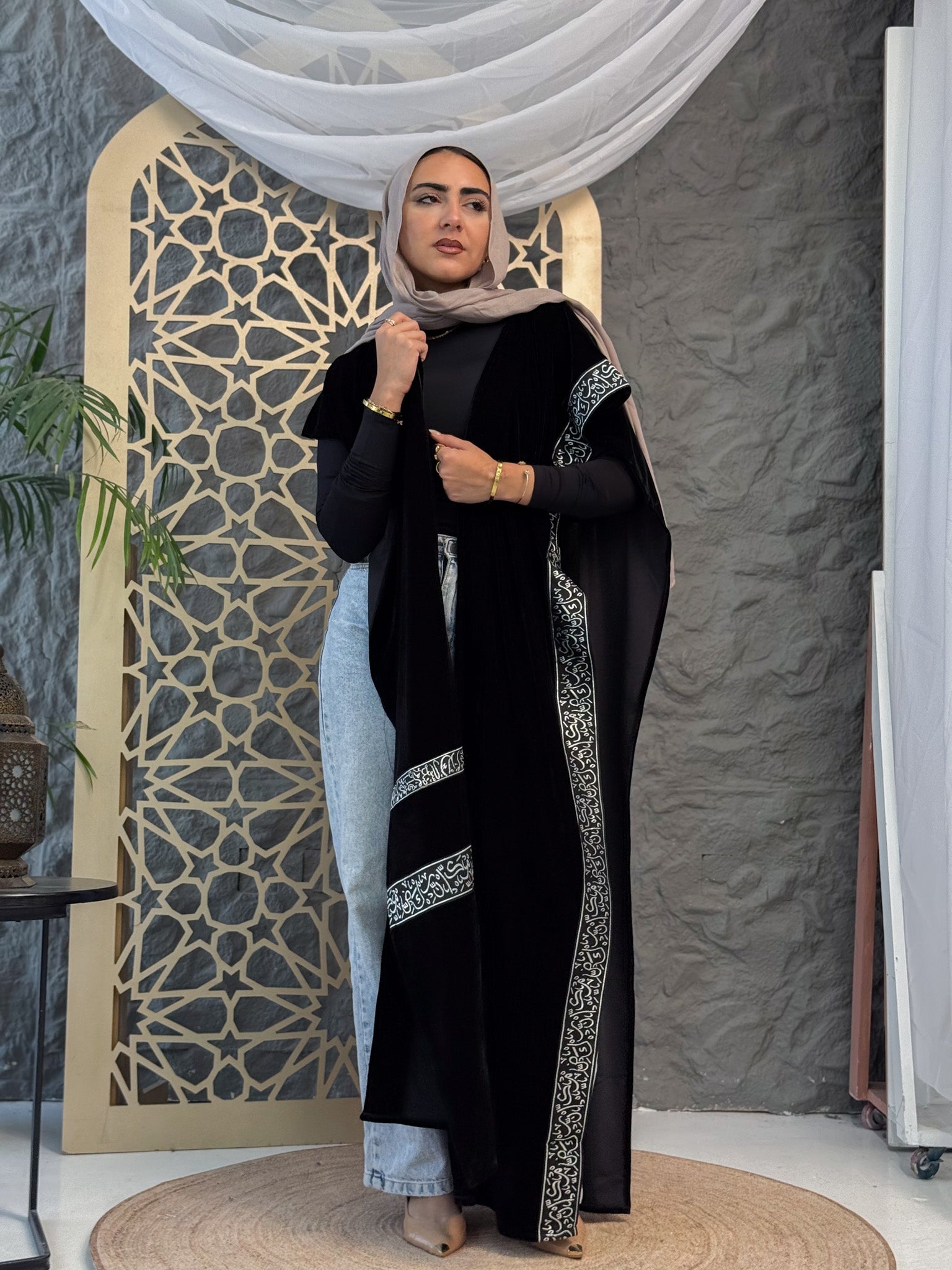 Elegant Arabic shawl