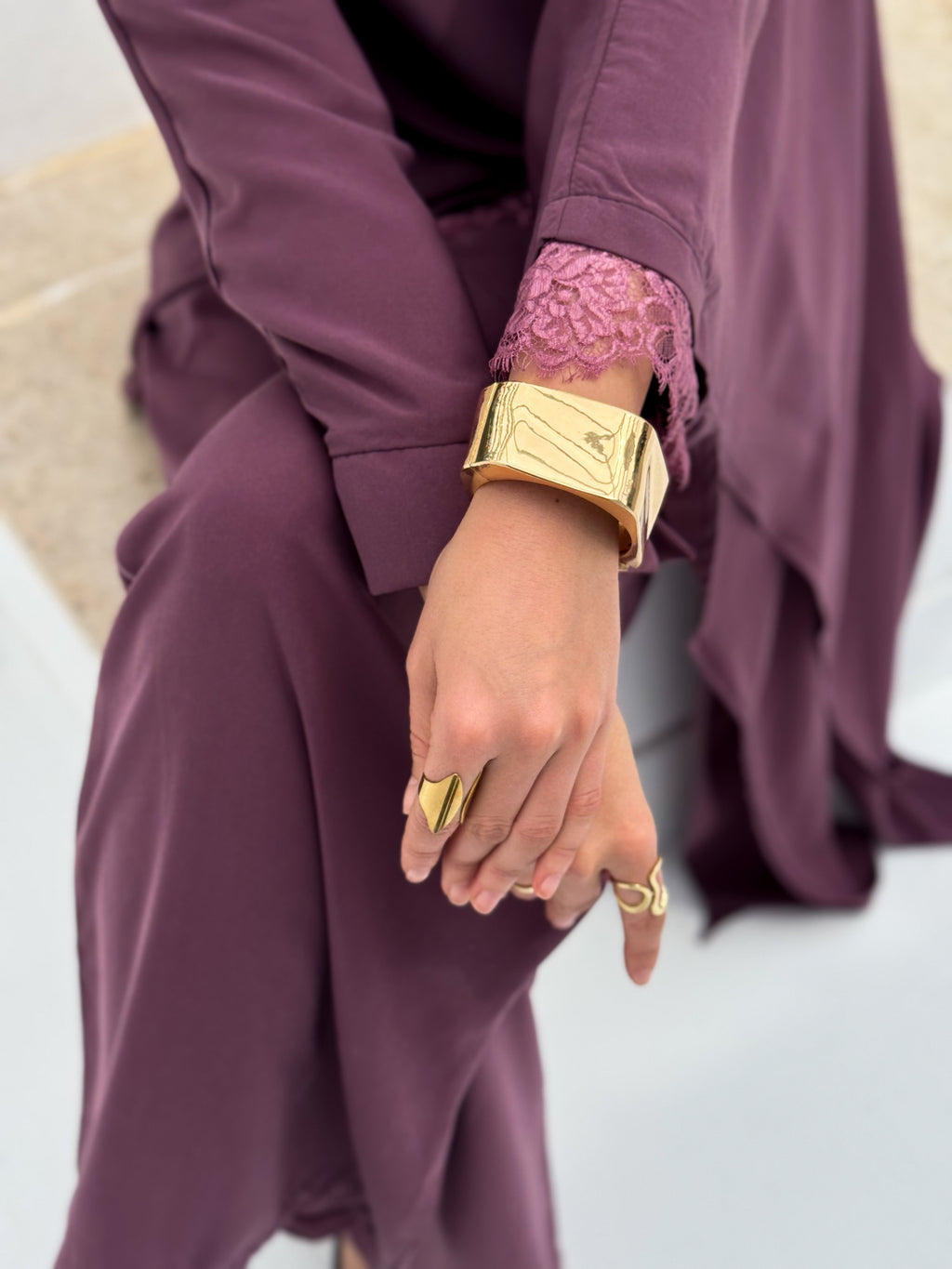 Elegant Women’s Lace-Detail Set
