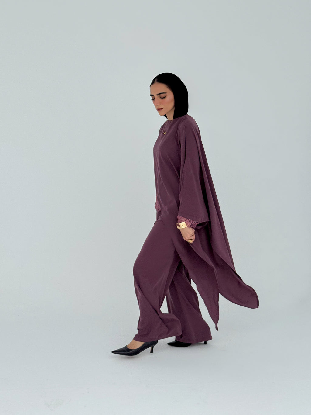 Elegant Women’s Lace-Detail Set
