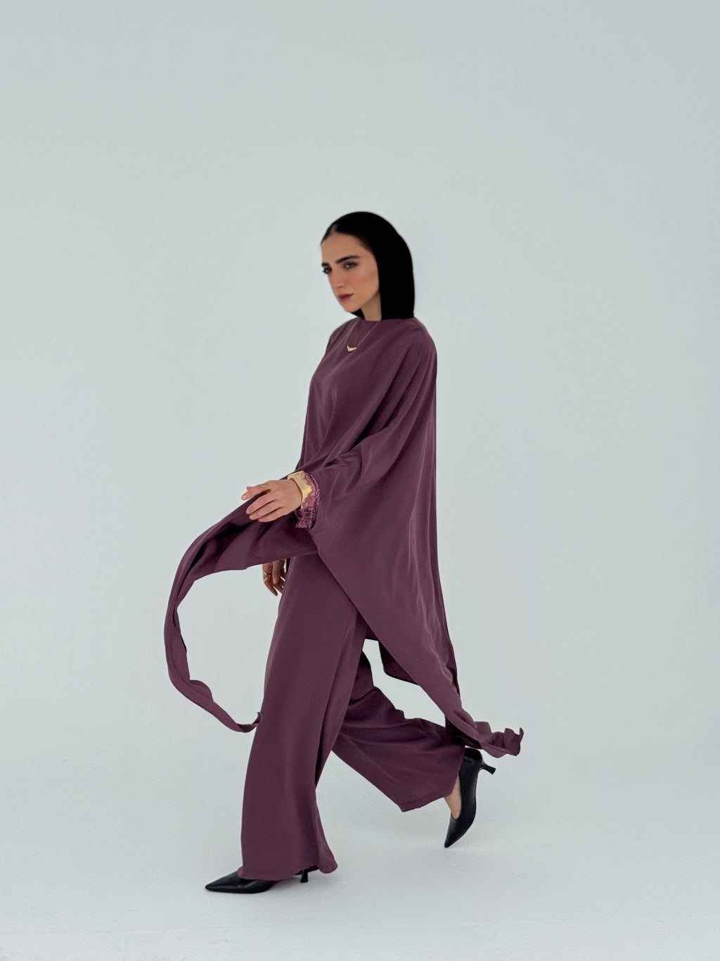 Elegant Women’s Lace-Detail Set