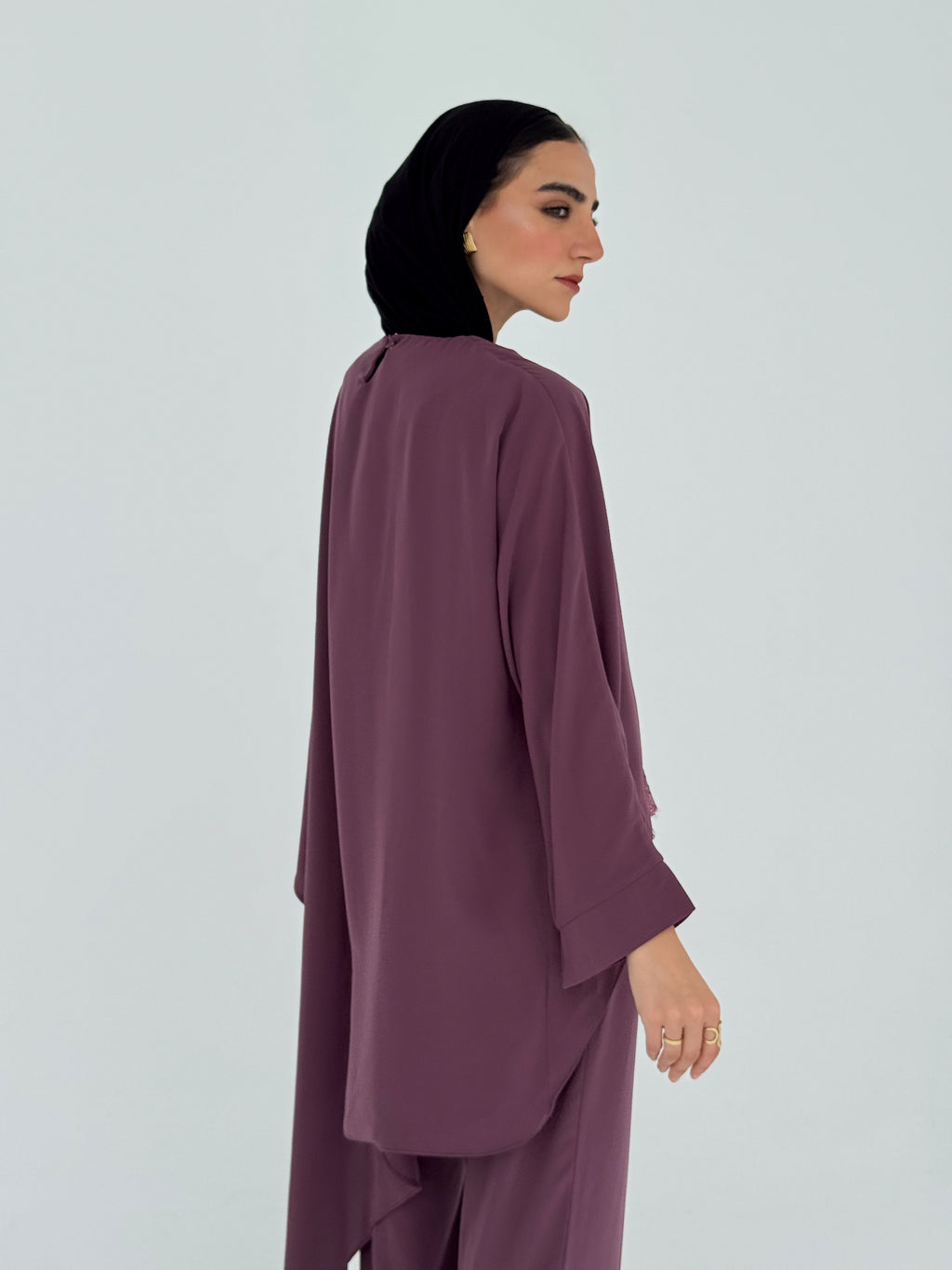 Elegant Women’s Lace-Detail Set