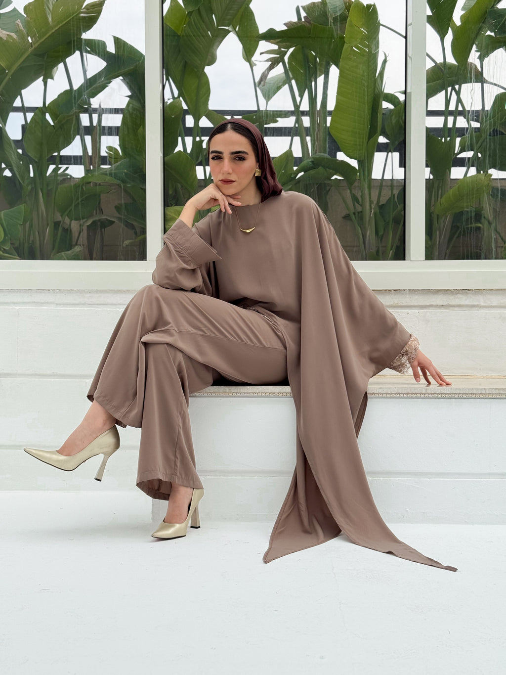 Elegant Women’s Lace-Detail Set