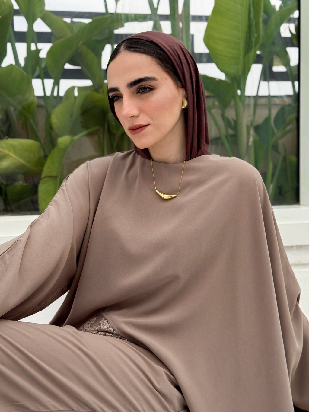 Elegant Women’s Lace-Detail Set