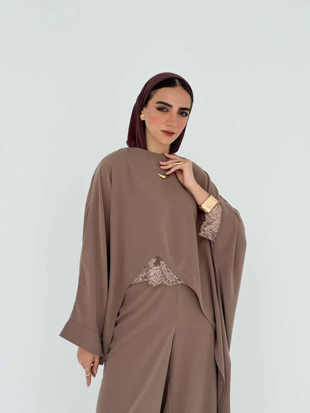 Elegant Women’s Lace-Detail Set