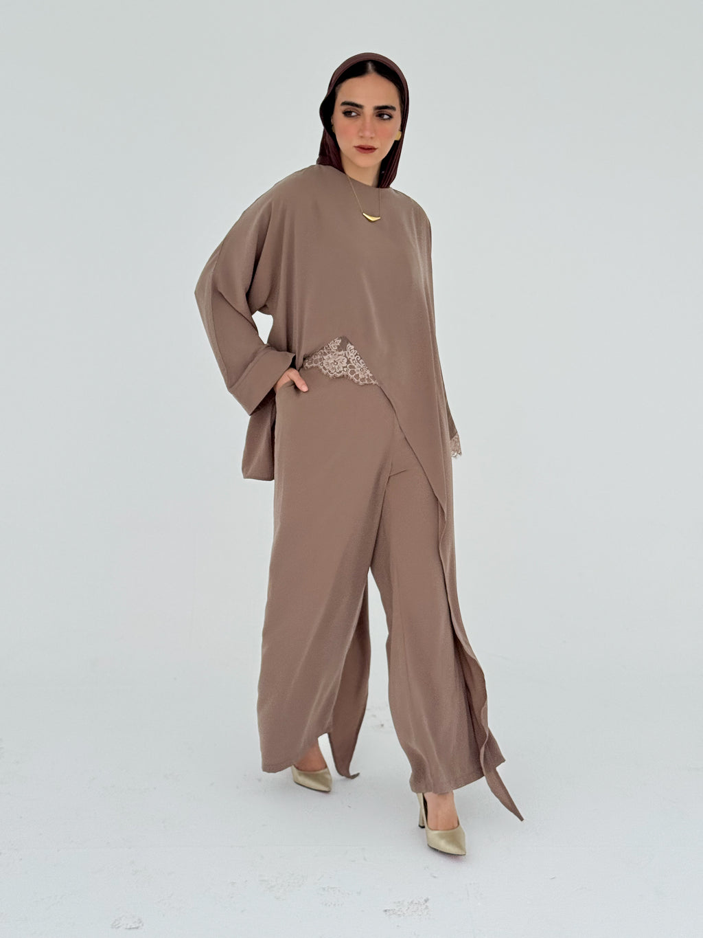 Elegant Women’s Lace-Detail Set