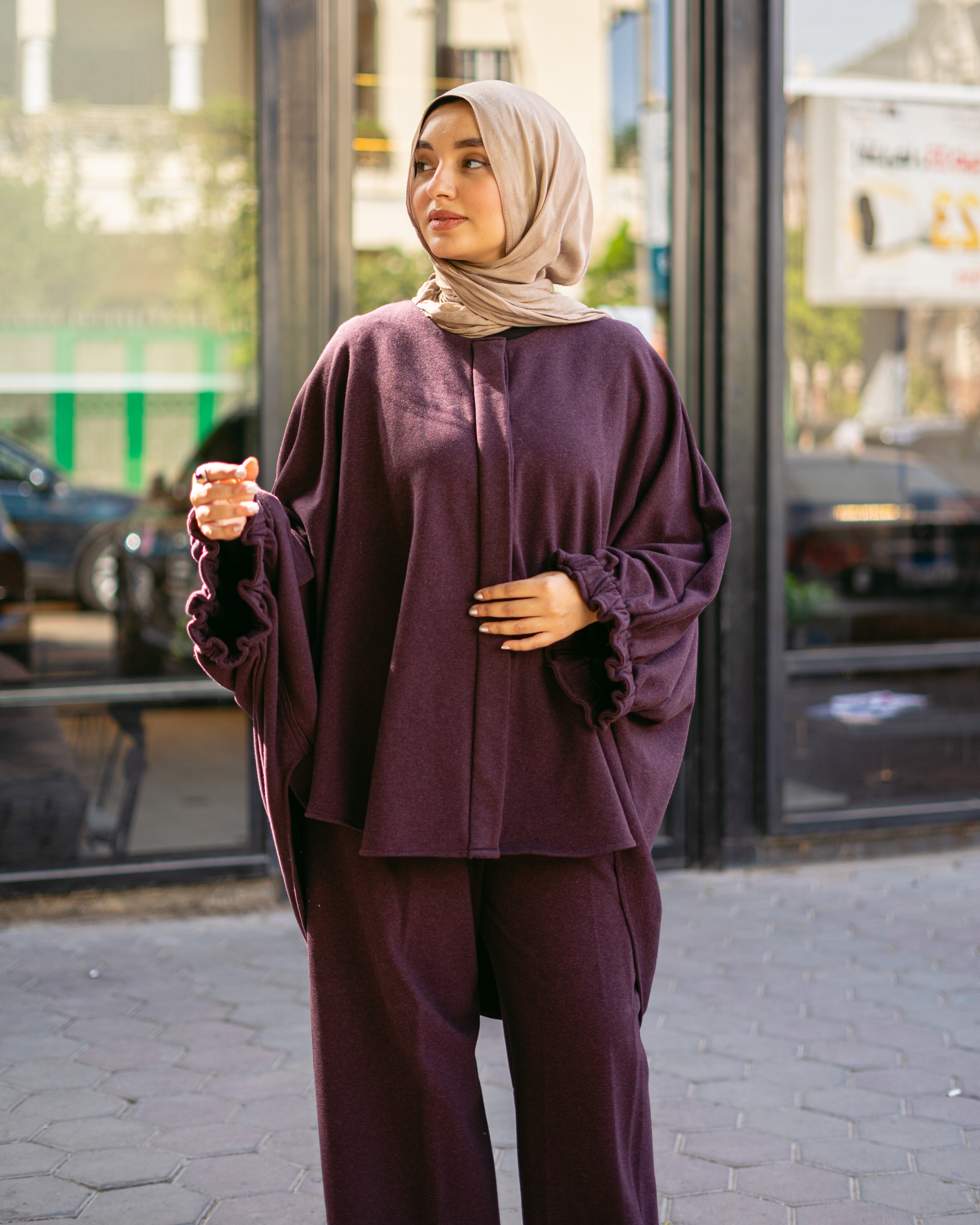 Butter-fly set in burgundy